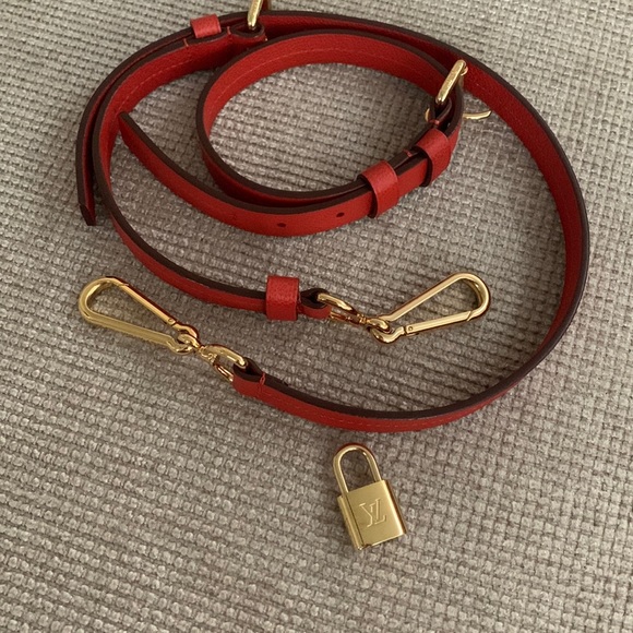 LOUIS VUITTON Speedy 25” Cerise Monogram Empreinte Speedy Bandouliere.Authentic. - Picture 17 of 17